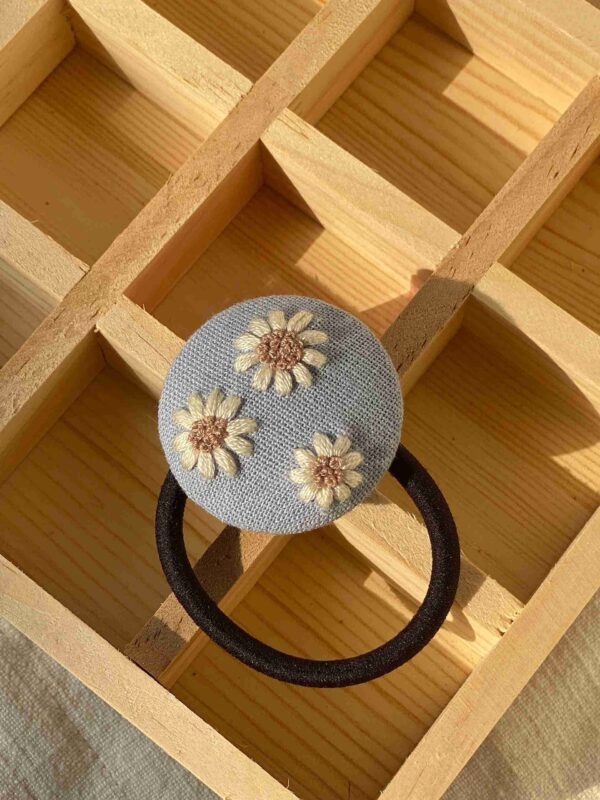 embroidered-hair-tie embroidered-hair-tie