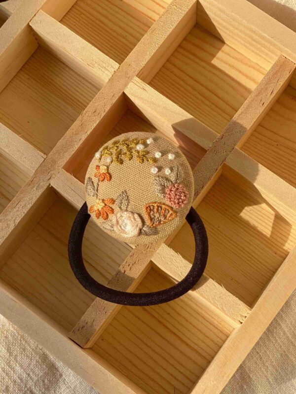 embroidered-hair-tie embroidered-hair-tie