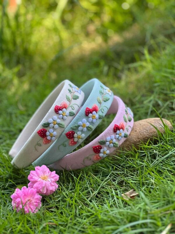embroidered-headband embroidered-headband