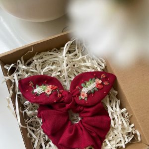 embroidered-scruchine (1) embroidered-scruchine (1)